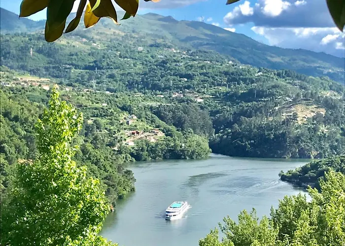 Pedacinho De Mundo Douro * Passinhos de Cima